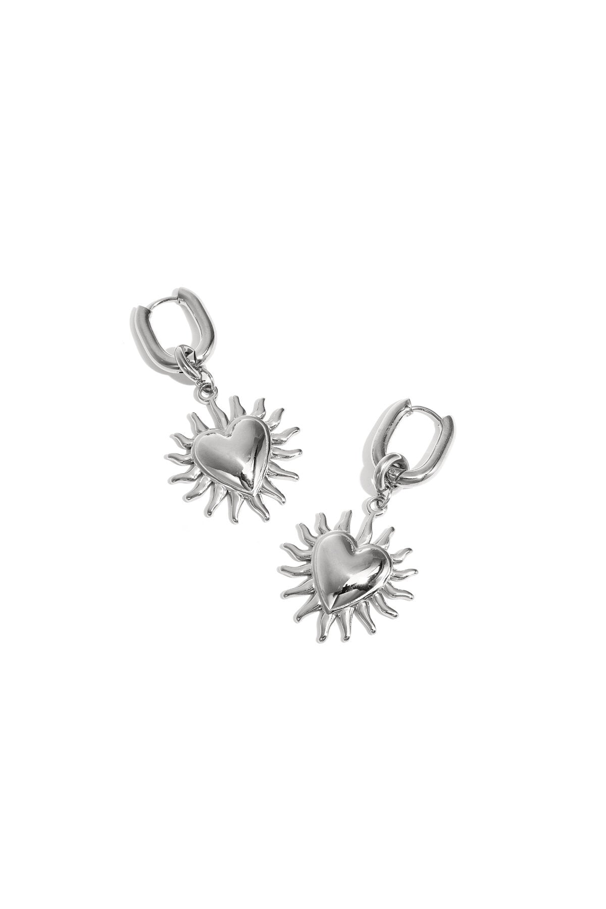 It is getting hot in here oorbellen hearts and sunbeams