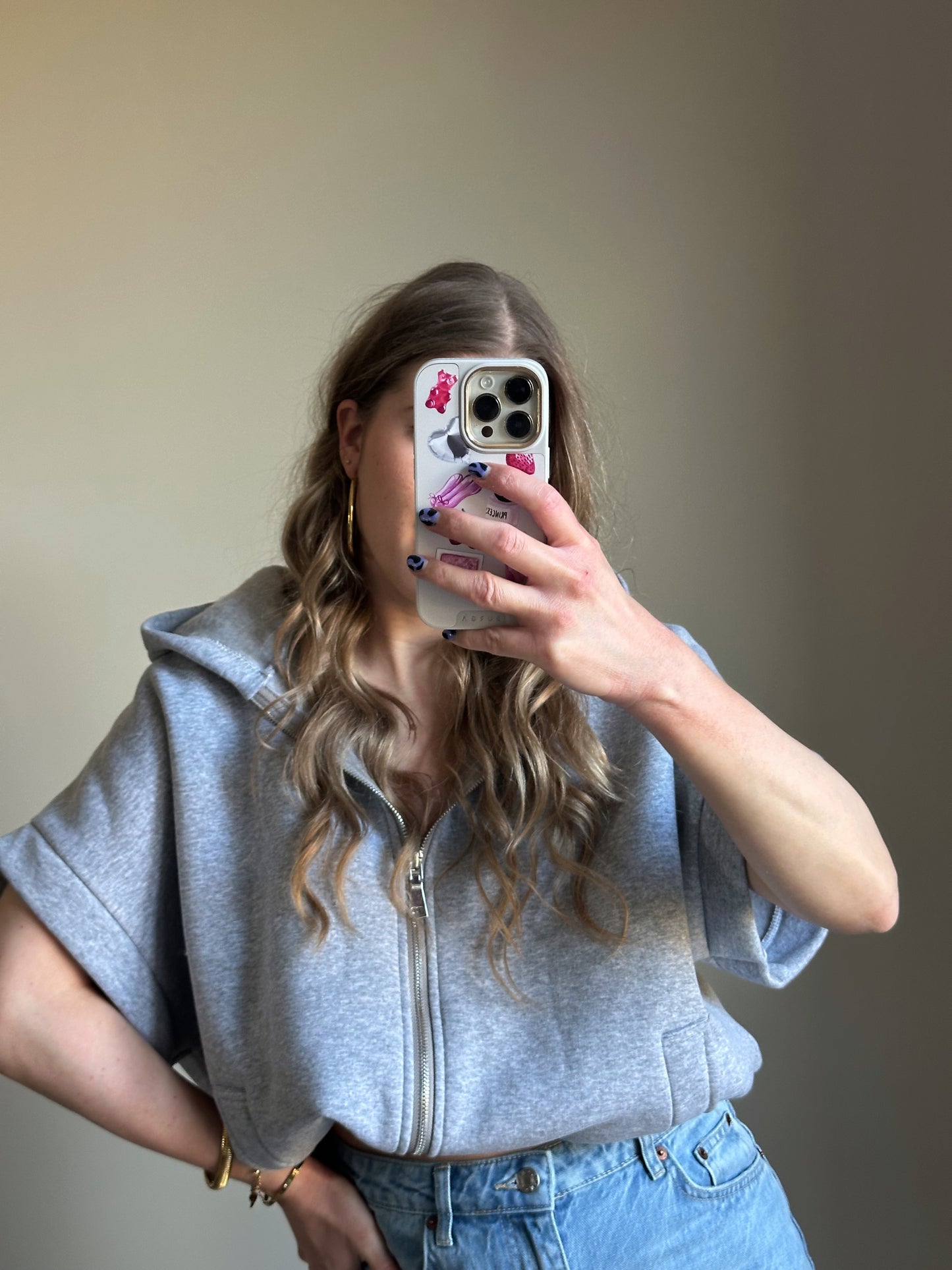 Peggy Reißverschluss-Hoodie Kurzarm grau