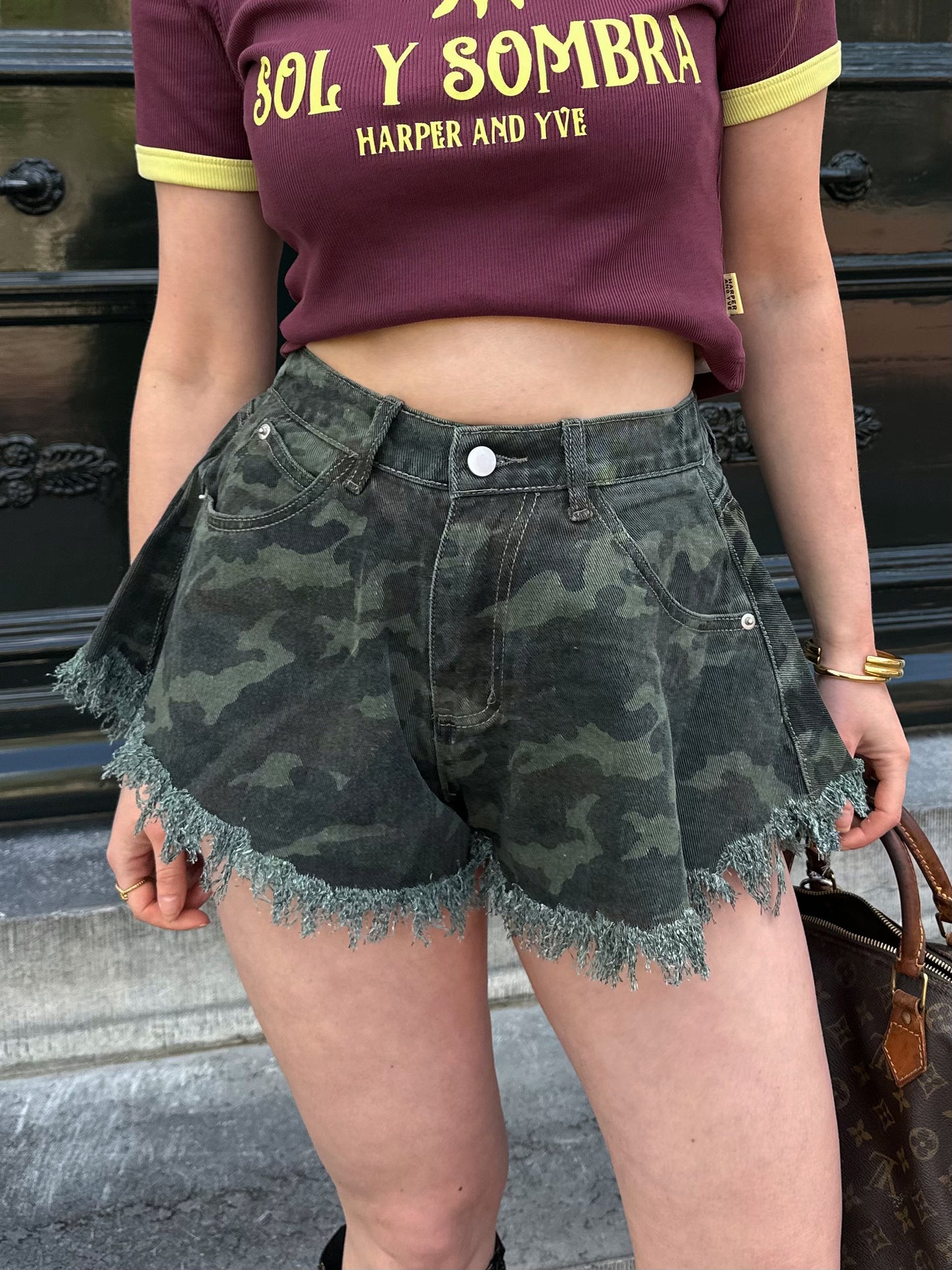 Guusje Jeansshorts Camo ausgefranst Grün