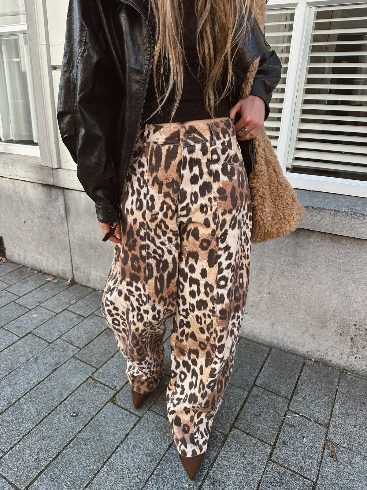 Harper & Yve Arden barrel jeans wild leopard