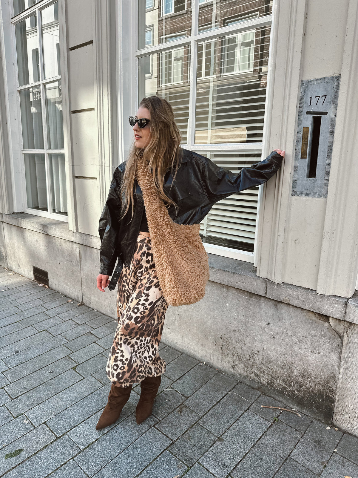 Studio Amaya suna bag beige