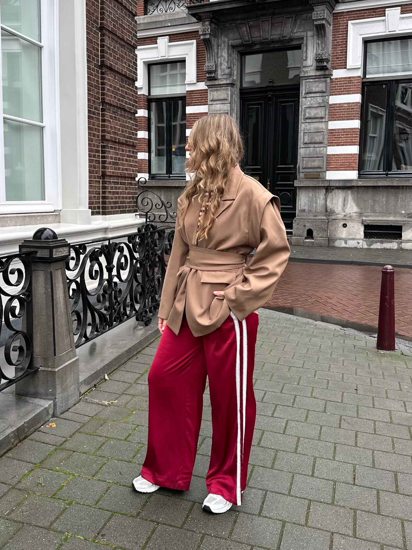 Isabella Blazer mit Gürtel Beige