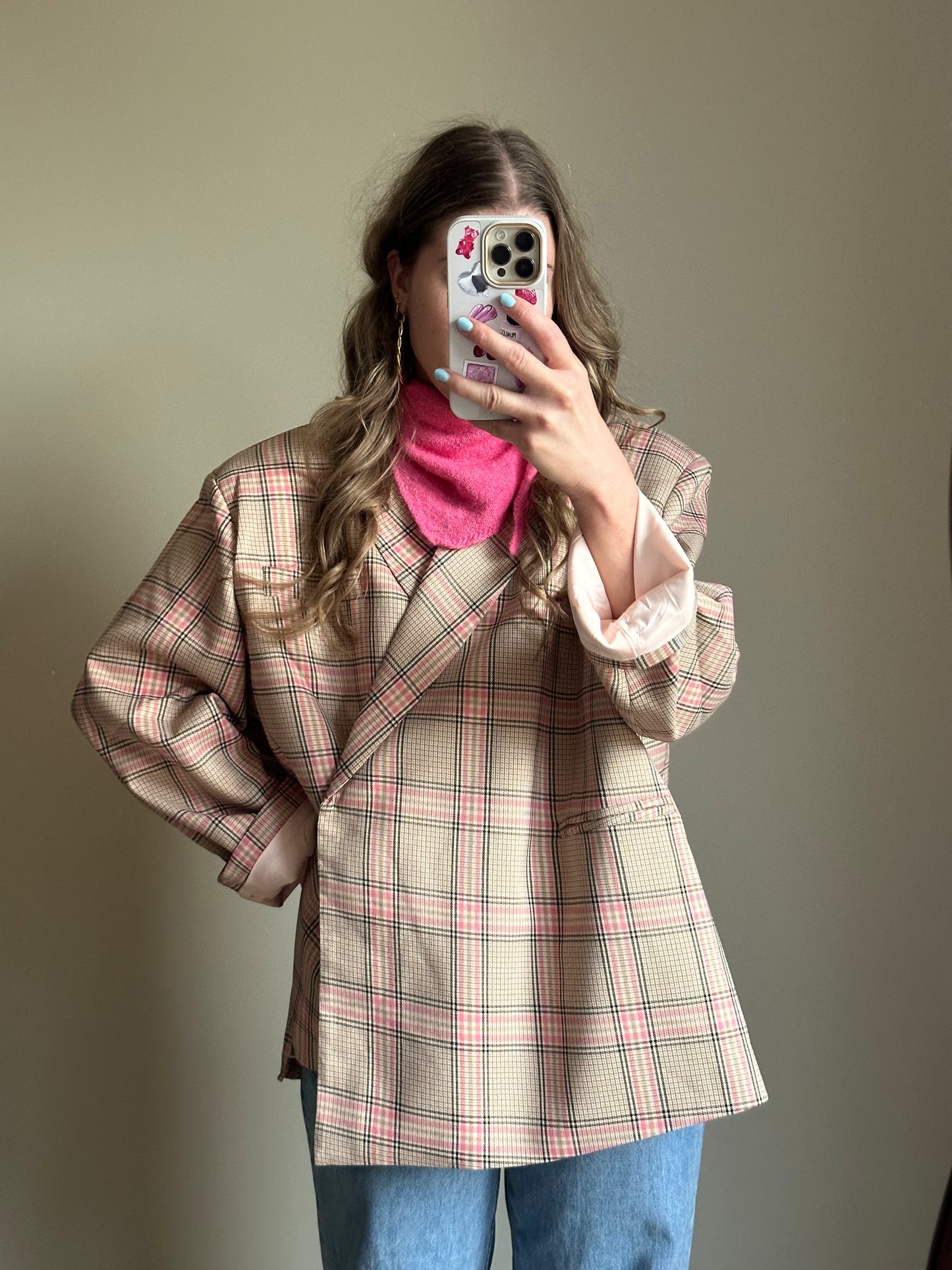 Geruite oversized blazer beige met roze van Ambika