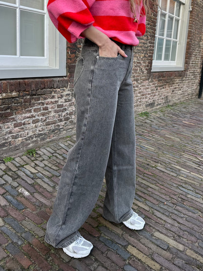 Amour Straight Leg Jeans mit Herzen Grau