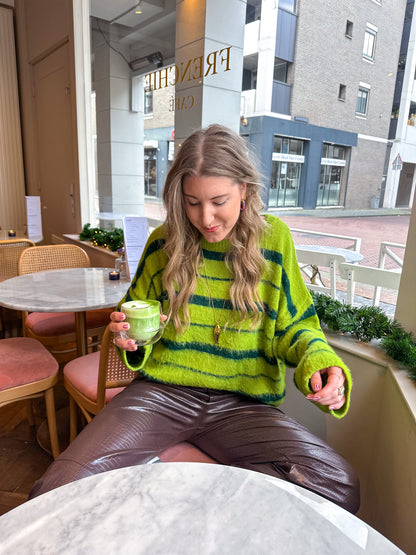 Tess grüner gestreifter Pullover