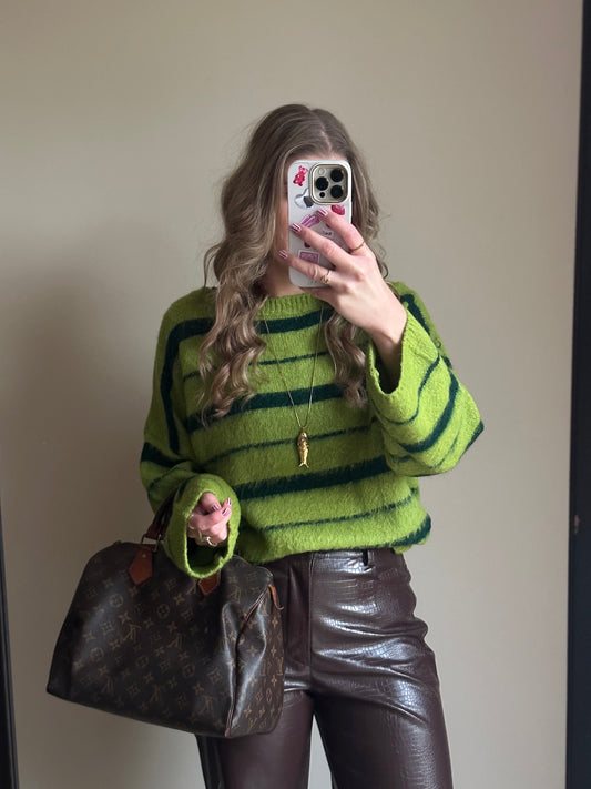 Tess grüner gestreifter Pullover