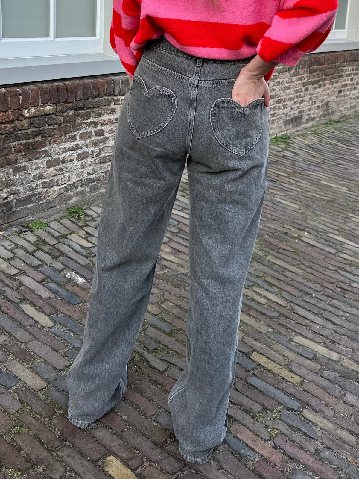 Amour Straight Leg Jeans mit Herzen Grau