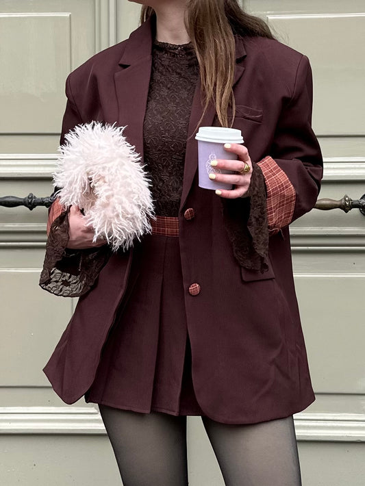 Angela färbt braun
