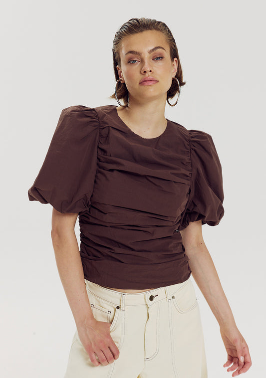 Harper & Yve Niko top bruin