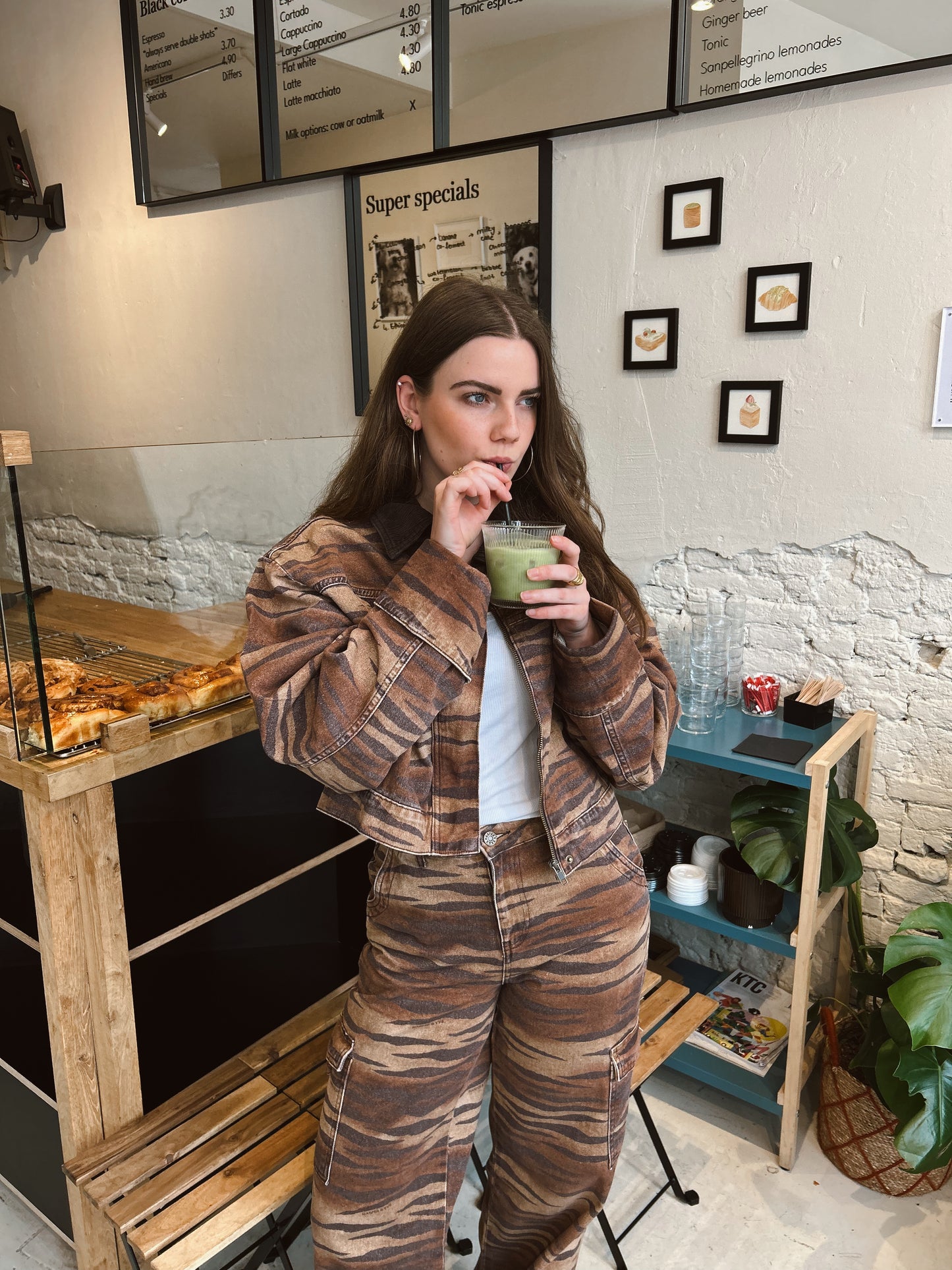 Harper & Yve Fiona tiger denim jacket bruin