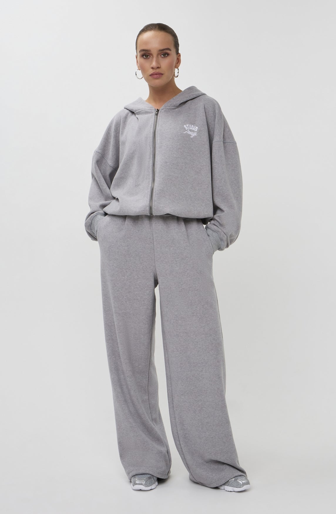 Studio Amaya Kora sweatpants grey