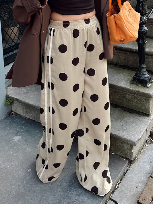 Lyla Tupfenhose braun